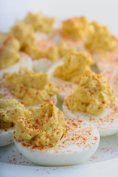 simple-baby-shower-food-ideas-deviled-eggs-with-paprika