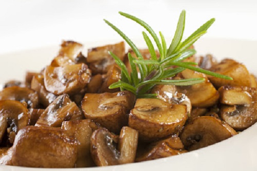 simple-baby-shower-food-ideas-mushrooms-marinated-with-balsamic-vinegar