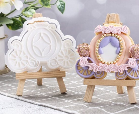 Princess pumpkin carriage cookies