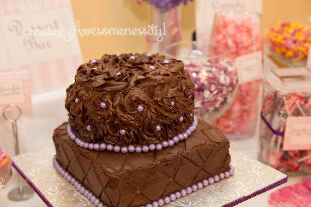 A Royal Welcome Baby Shower decorations via babyshowerideas4u.com cake