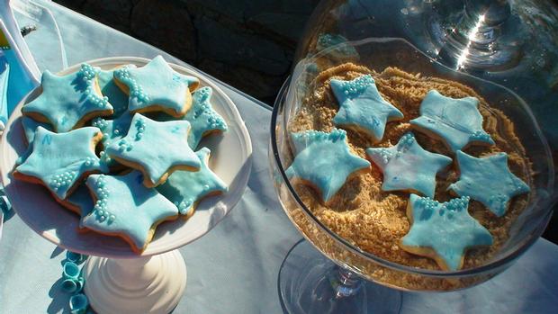 sea blue beach baby shower party ideas via babyshowerideas4u.com