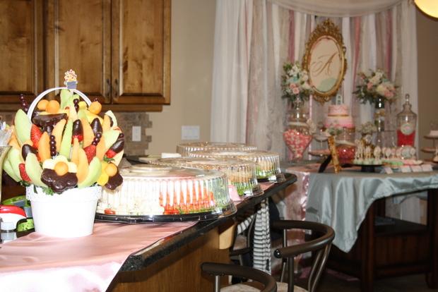 vintage glam baby shower via babyshowerideas4u, sweet baby shower treats, drink station, mason jars with flower lids, fruit flower pot