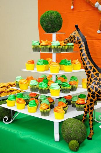 safari themed cupcakes