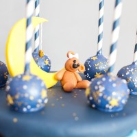 Twinkle Twinkle Little Star Gender Reveal Cake