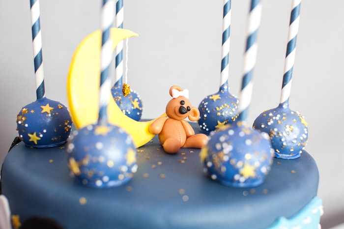 Twinkle Twinkle Little Star Gender Reveal Cake