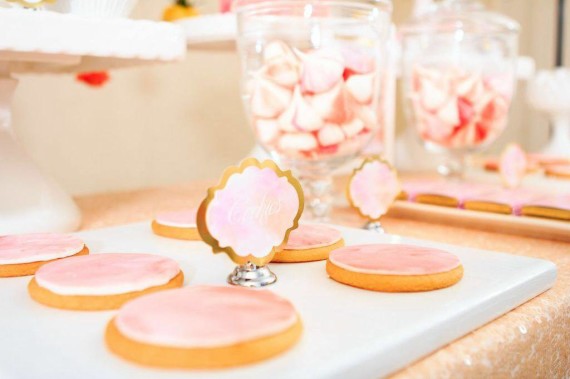 mothers-day-watercolor-roses-cookies