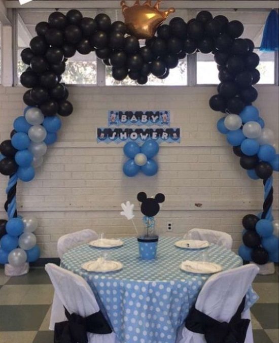 Mickey Mouse Balloon arch walk through