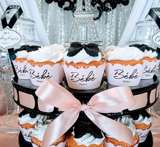 chanel party cupcakes