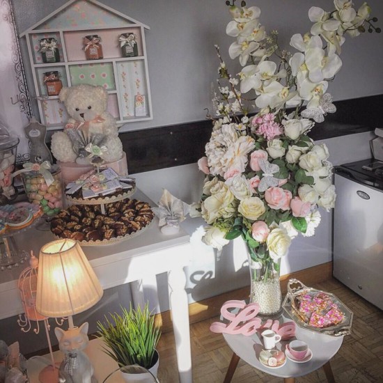 tutu baby shower, ballerina baby shower ideas, florals