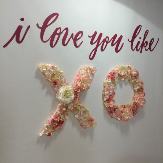 i love you like xo sign