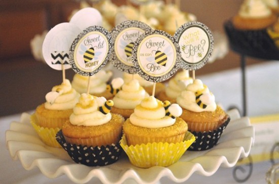 sweet-as-can-bee-cupcakes-desserts