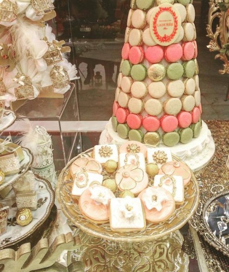 cookies and macarons