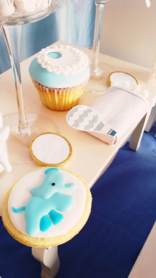 little-elephant-baby-shower-cookies-hot-air-balloon