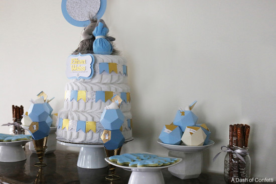 lovely-elephant-themed-baby-shower diaper cake