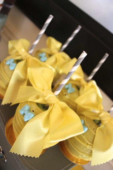 litttle-man-baby-shower-cakepops