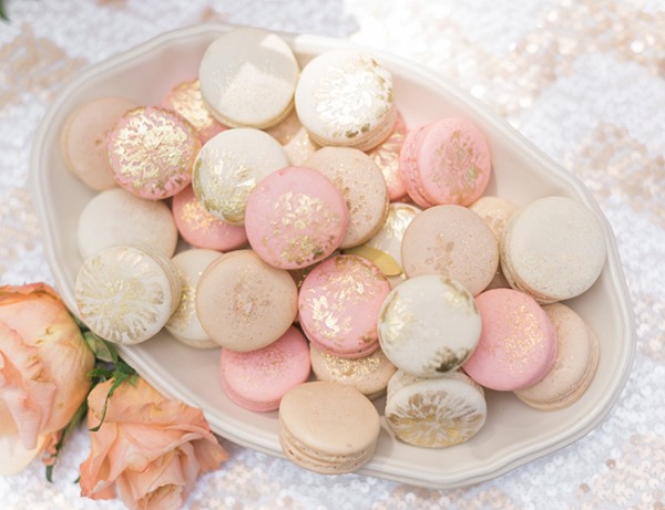 Floral-Chic-Outdoor-Baby-Shower-Macarons
