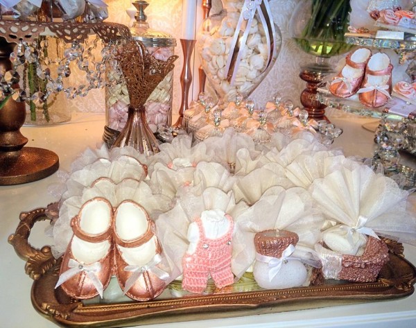 Floral-Copper-Baby-Shower-Guest-Gifts