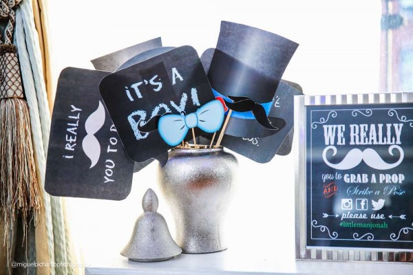 Sophisticated-Mustaches-And-Bows-Baby-Shower-Photo-Props