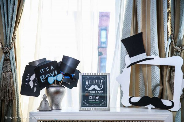 Sophisticated-Mustaches-And-Bows-Baby-Shower-Photo-Table