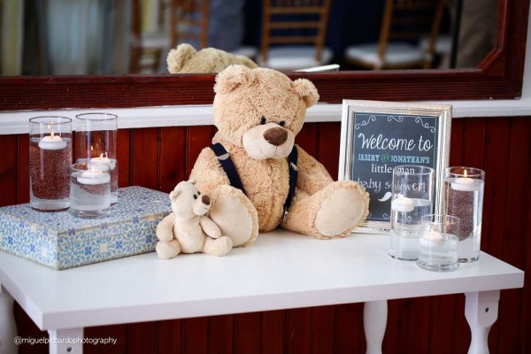 Sophisticated-Mustaches-And-Bows-Baby-Shower-Welcome-Table