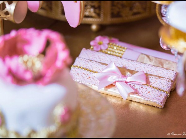 Sweet-Pink-And-Blush-Baby-Shower-Candy-Bars