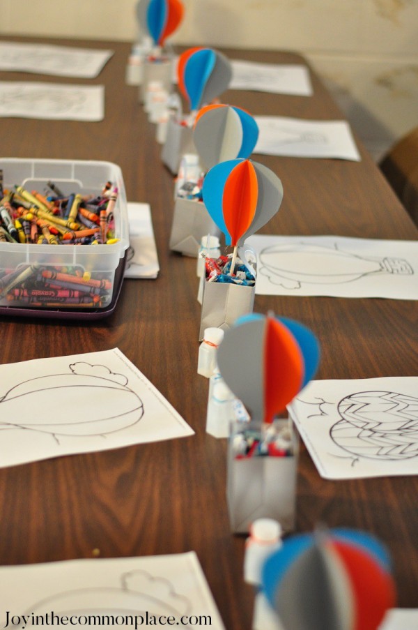 Classic-Hot-Air-Balloon-Baby-Shower-Coloring