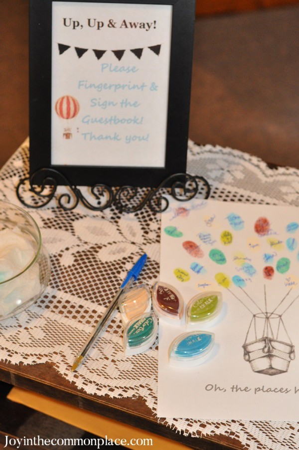 Classic-Hot-Air-Balloon-Baby-Shower-Fingerprint-Album