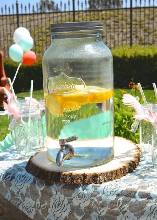 Modern-Boho-Baby-Shower-Beverages