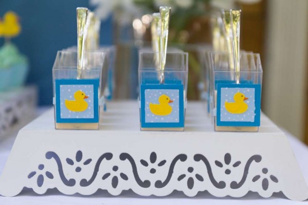 Sweet-Rubber-Ducky-Shower-Treats