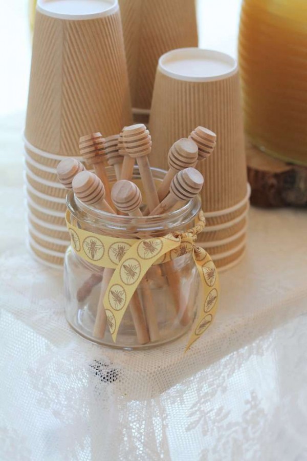 Bright-Bee-Loved-Baby-Shower-Comb-Stirrers