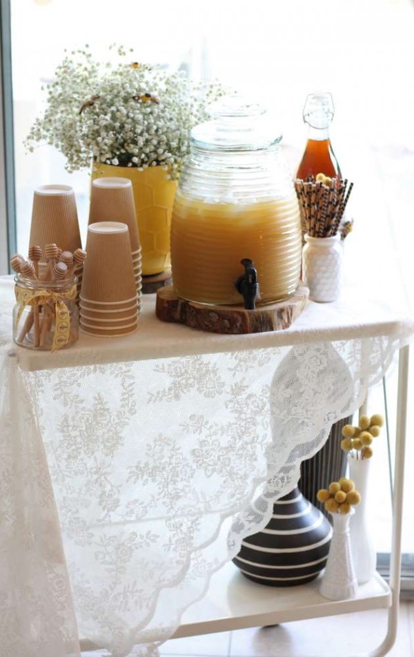 Bright-Bee-Loved-Baby-Shower-Juice