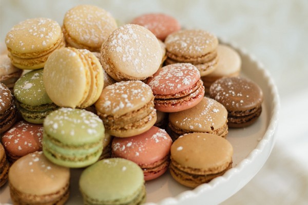 Chic-Winter-Wonderland-Baby-Shower-Macarons