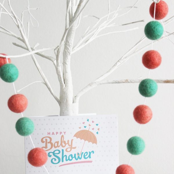white-christmas-tree-table-centerpiece-decoration-christmas-decoration