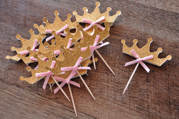 tiara-cupcake-toppers