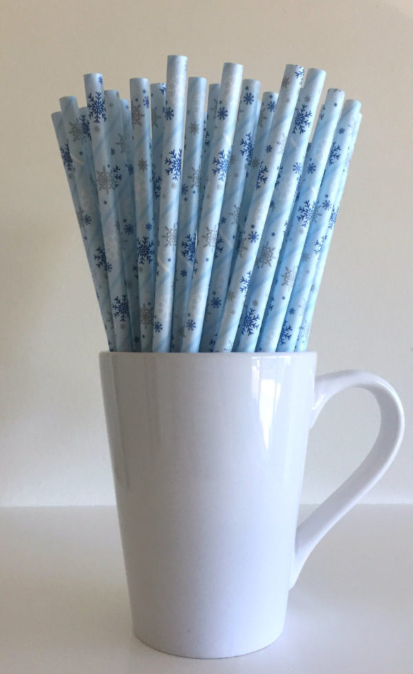 winter-snowflake-paper-straws
