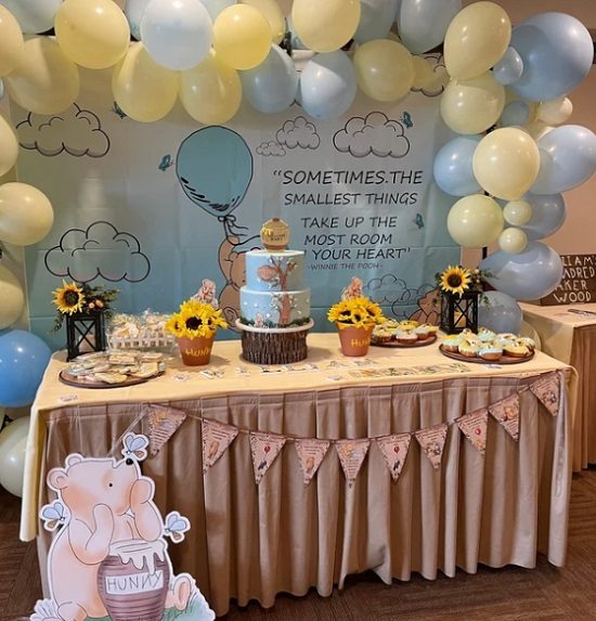 Classic Winnie the Pooh Baby Shower decorationn cutout