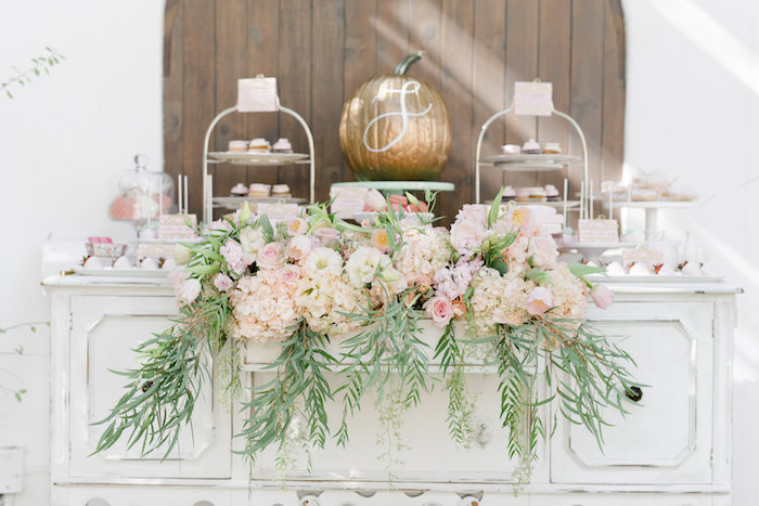 Pretty-Little-Pumpkin-Baby-Shower-Flower-Arrangement