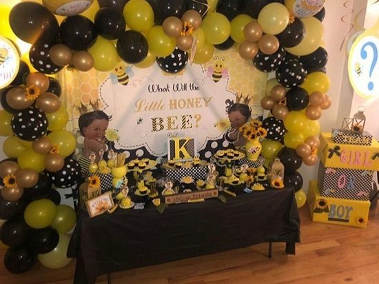 what will it bee balloon arch over dessert table