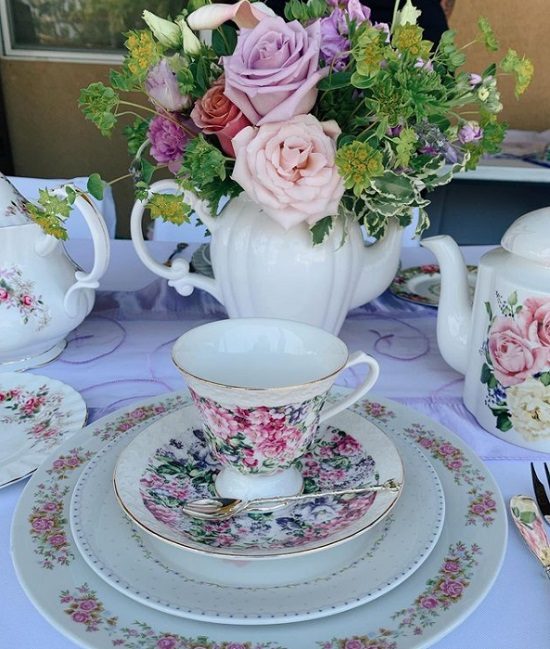 flower in vase centerpiece