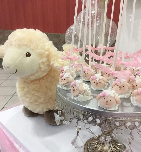 Pink-little-lamb-baby-shower-cakepops