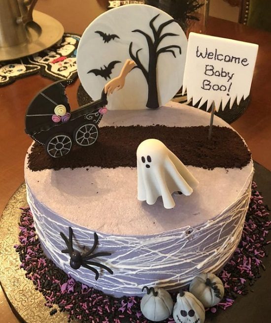 welcome baby boo cake