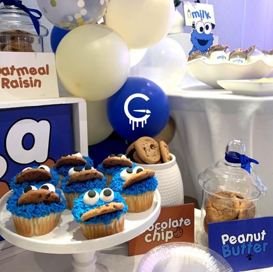 cookie-monster-baby-shower-dessert-table