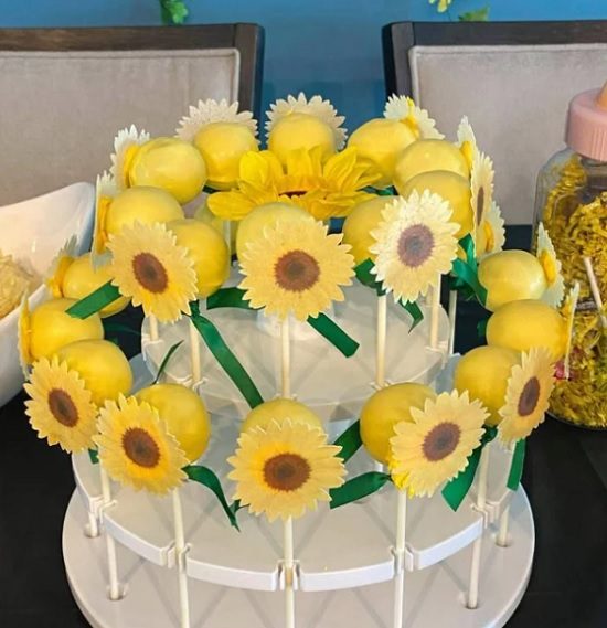 edible sunflower toppers