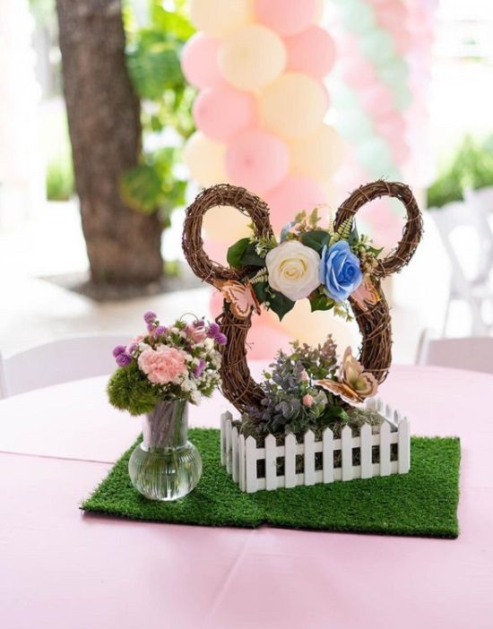 minnie mouse wreath centerpiece