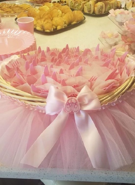 tulle napkin holder basket