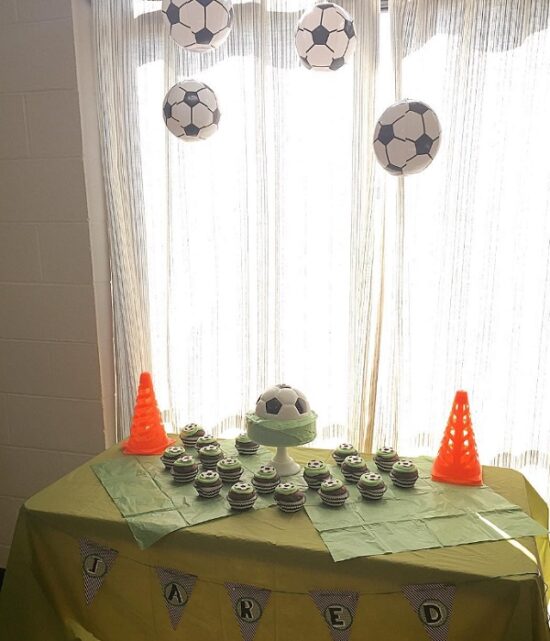 simple soccer party decor ideas