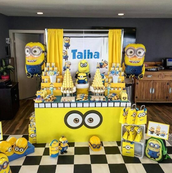 adorable minion party decorations