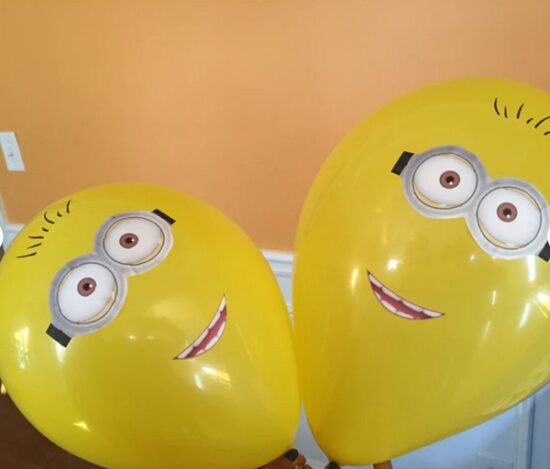 minion-balloon-eyes-mouth