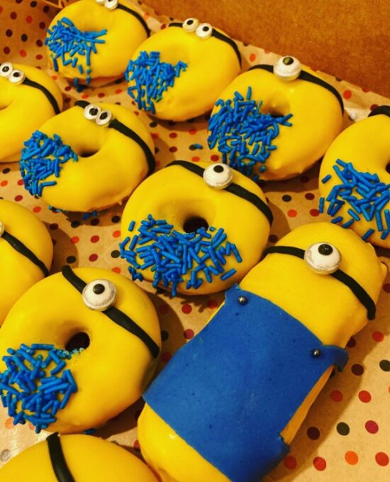 minion-donuts-and-sweets