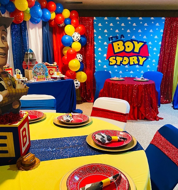 toy story themed baby shower decoration tablescape